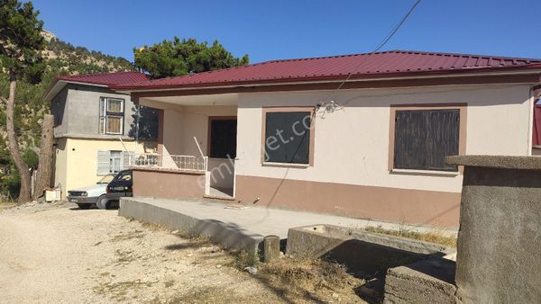 Akgedikte Karaman Yoluna Çok Yakın İki Ayrı Daire Satılık