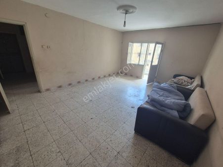 Prestij'den Güneykent'te Ayrı Mutfak Geniş Oturumlu 2+1 Daire