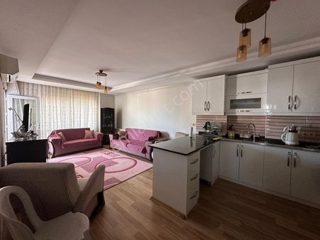 İki Blok Site İçi Havuzlu Geniş