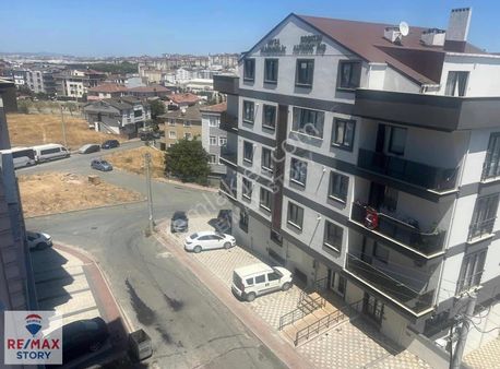 Çayırova Akse Mahallesi'nde 2+1 Ferah Asansörlü Satılık Daire