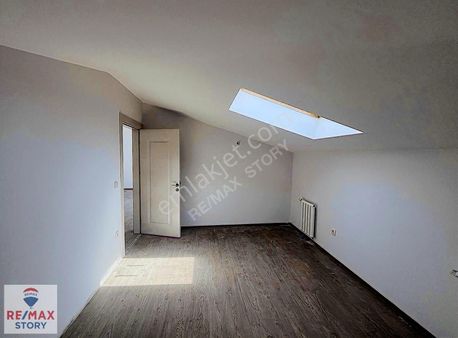 Şehriyaz Beşevler Anatolia City Asansörlü Kiralık 4+1üst Dubleks