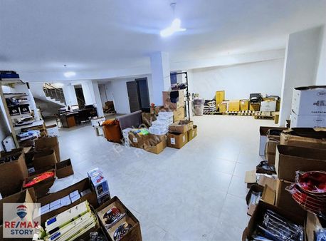 Çayırova Özgürlük Mahallesi İstiklal Caddesi Kiralık Köşe Dükkan