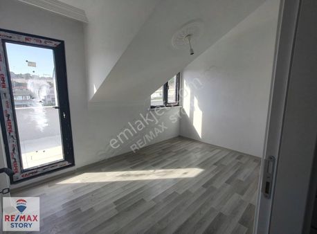 Eskihisar Yakınında 4+1 Üst Dubleks Asansörlü Ve Geniş Teraslı