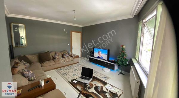 Çayırova Belediyesi Yanı Satılık 1+1 Arakat Asansörlü Daire