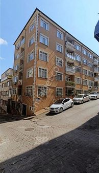 İzmit Merkezi Konumda 2+1 Ara Kat Satılık