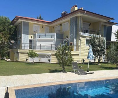 1345 M2 Alana Sahıp, Doğanın Kalbınde 8+2 Havuzlu Vılla! (takasa Açık)