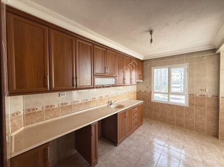 Royalestten 3+1 Kapalı Mutfak İskanlı Daire