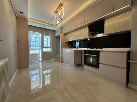 Duru Emlak'tan Merkezi Konumda 7 Kat 3+1 Full Yapılı Site Dairesi