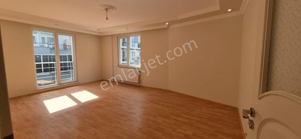 Küçük Bölcek Mahallesi’nde Merkezi Konumda Kiralık 3+1 Geniş Daire