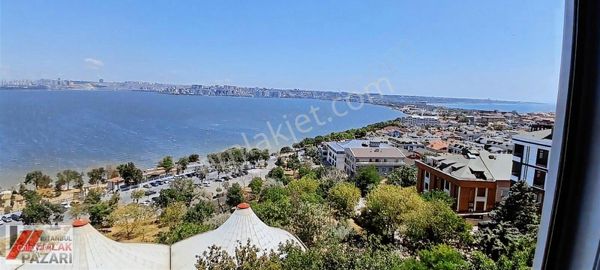 Avcılar Gümüşpala'da Full Göl Deniz Manzaralı Tadilatı 2+1 Satıl