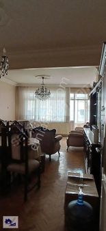 Kocamustafapaşa Çevre Tiyatrosu Yakını 1.kat Satılık Daire 2+1