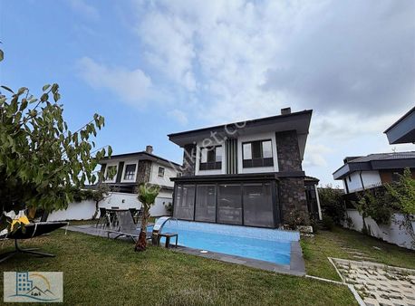 Şile Çavuşta Eşyalı Özenle Tasarlanmış 3+1 Satılık Müstakil Vila