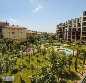 Acıbadem Konakların Da Satılık 314 M2 4+1 Bahçe Katı Daire