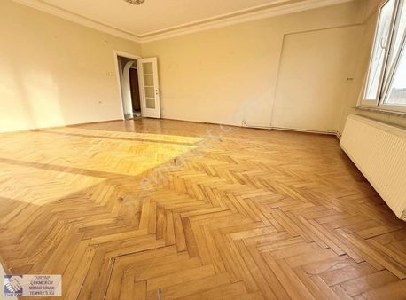 Çekmeköy'ün Kalbinde,site İçerisinde Geniş-ferah 3+1 Arakat D.