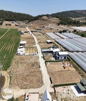 Bulut Emlak'tan Menderes Çamönü Köyünde 375 M2 Bahçe - Acil