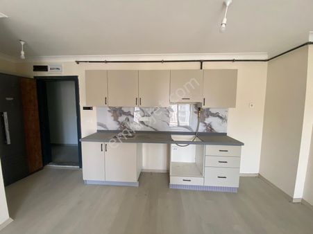 Dora Dan Satılık Kadıköyde Ara Kat Ön Cephe Sıfır 1+1 Daire