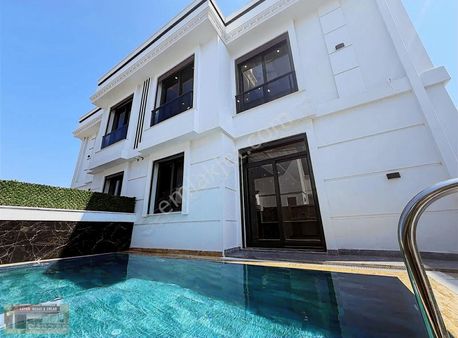 Çamlıkta Satılık Özel Havuzlu Modern Lüx Villa