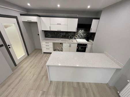 Yükselden Yeşilliklerin İçinde Müstakil Tadında Sıfır 2+1 Daire