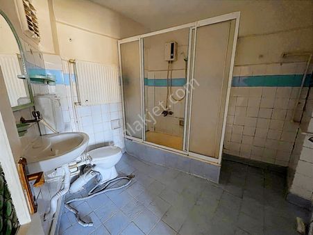 Gölcük Çarşıda Kiracılı Yatırımlık Daire!