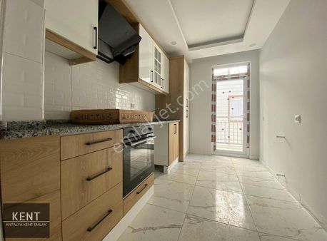 Sakarya Parkı Yanı Yeni Mahallede Asansörlü 1.kat 2+1 95m2 Sıfır