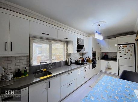 Meydan Kavağı'nda Tramvay-cadde Yanı 2+1 Ters Dubleks 4.250.000₺