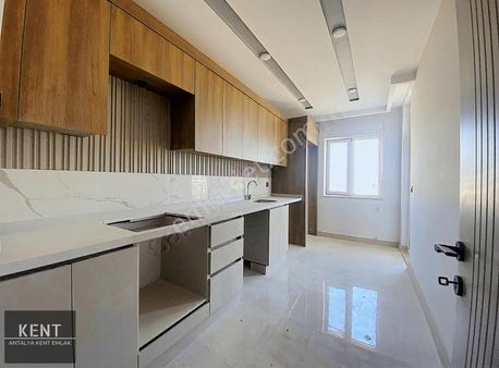 Tramvayın Dibinde Ebeveyn Banyolu Sıfır 1.kat 2+1 3.900.000tl