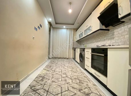 Hastane Yakını 3+1 145m2 1.kat Asansörlü,site İçi G/b/k Cepheli