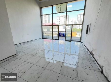 Adakur'dan Bahçekent Ticaret Merkezinde Satılık Dükkan