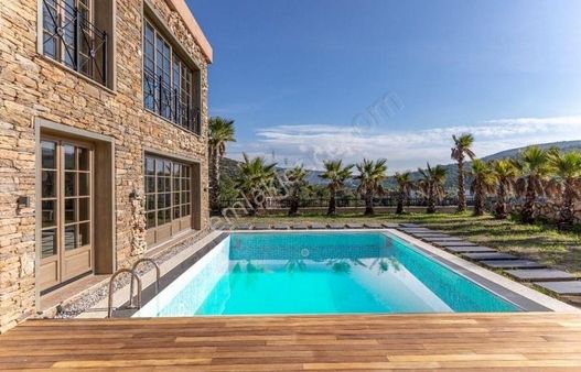 Bodrum Merkez Yokuşbaşında Satılık Özel Havuzlu Villa