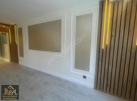 Göztepe De Metro Yanı 3+1 Köşe Konumlu Çift Cephe Daire