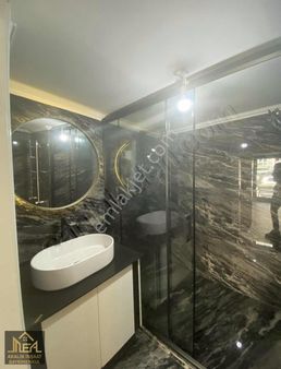 Akalın'dan Karataş'ta Deniz Manzaralı Çift Cephe Yalı Dairesi