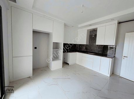 Liva'dan Yenişafakta Sıfır 3+1 Ebeveyn Banyolu Kiralık Daire