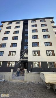 Göllü Bağlarında Kiralık 1+1 Ara Kat Daire