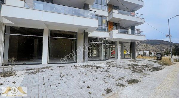 Amasya Hacılar Meydanında Kiralık 300m2 Dükkan Mağaza