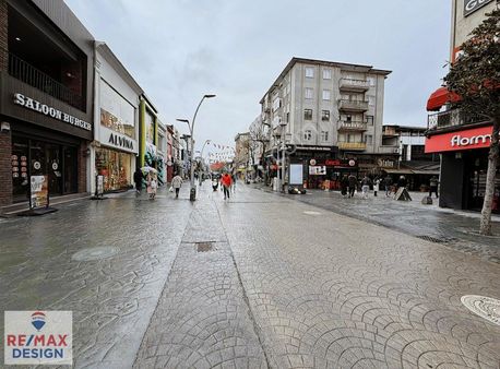 Remax Desıgn'dan Çark Caddesinde 105 M2 Köşe Dükkan&mağaza