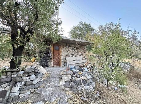 Startkey Tarihi Knidos Yolu Üzeri İçinde Ev Ve Kuyusu Olan Tarla