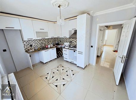 Marka'dan Zafertepe Girişinde Ara Kat 3+1 Boyalı Kiralık Daire