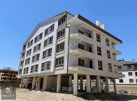 Marka'dan Sporkent^te Güzel Konum Garaj Üstü Sıfır 3+1