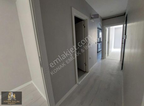 Konak Emlak'tan Satılık 2+1 Sıfır 1.kat Metro Yakını Daire !