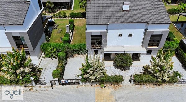 Davutlarda Denize 450 Mt Uzaklıkta 4+1 Lüx Villa