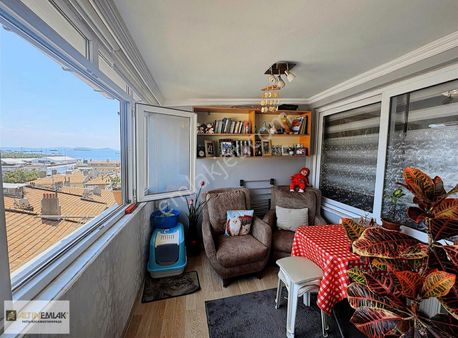 Altınemlaktan Kocamustafapaşada Deniz Manzaralı 2+1 Daire