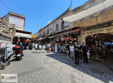 Kapalıçarşı Fesciler Kapısı Girişinde Satılık Dükkan