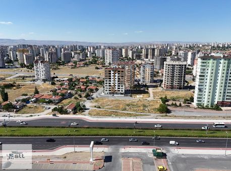 Stt Gyo'dan Hulusi Akar'da Satılık Yol Cepheli Dükkanlar