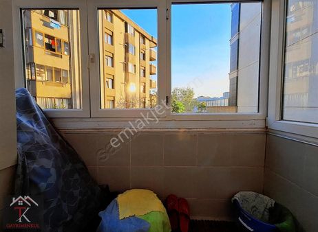 Göztepe'de Tk'dan Caddeye Yakın 1+1 Açık Mutfaklı 55m² Net
