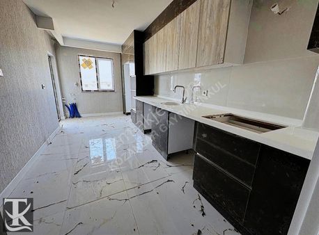 Mustafa Kemalde Okullara Yakın Bölgede Acil Satılık Teras