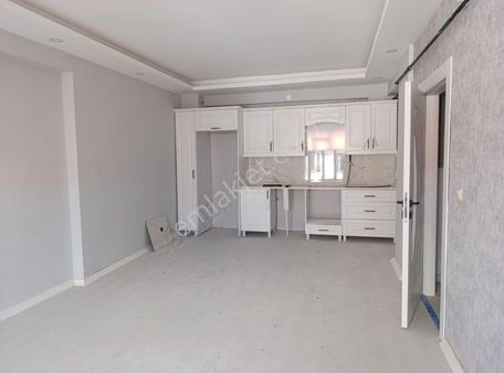 Yenişehir Mahallesinde Satılık 2+1 Kapalı Otoparklı Daire