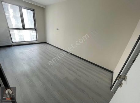 Mahmutbuey Metrosunun Hemen İstünde Lüx Sitede Daireler