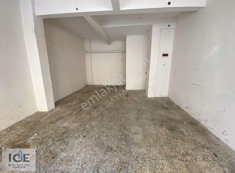 İçerenköy Mah. Merkezi Konumda Kiralık Dükkan,depo