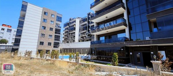 Mudanya Halitpaşa'da Satılık Yüzme Havuzlu Kapalı Otoparklı 3+1