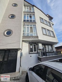 İzmit Erenlerde 2+1 Geniş Dubleks 7 Yaşında Bina